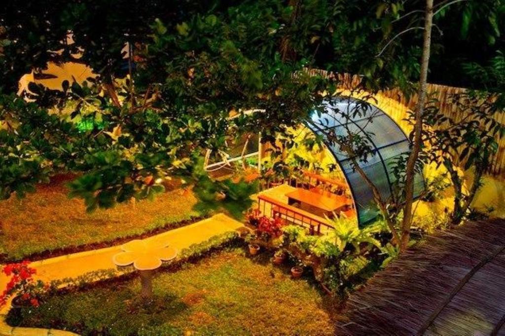 โรงแรมฟลอรัล วิลลาโรซา Puerto Princesa ภายนอก รูปภาพ