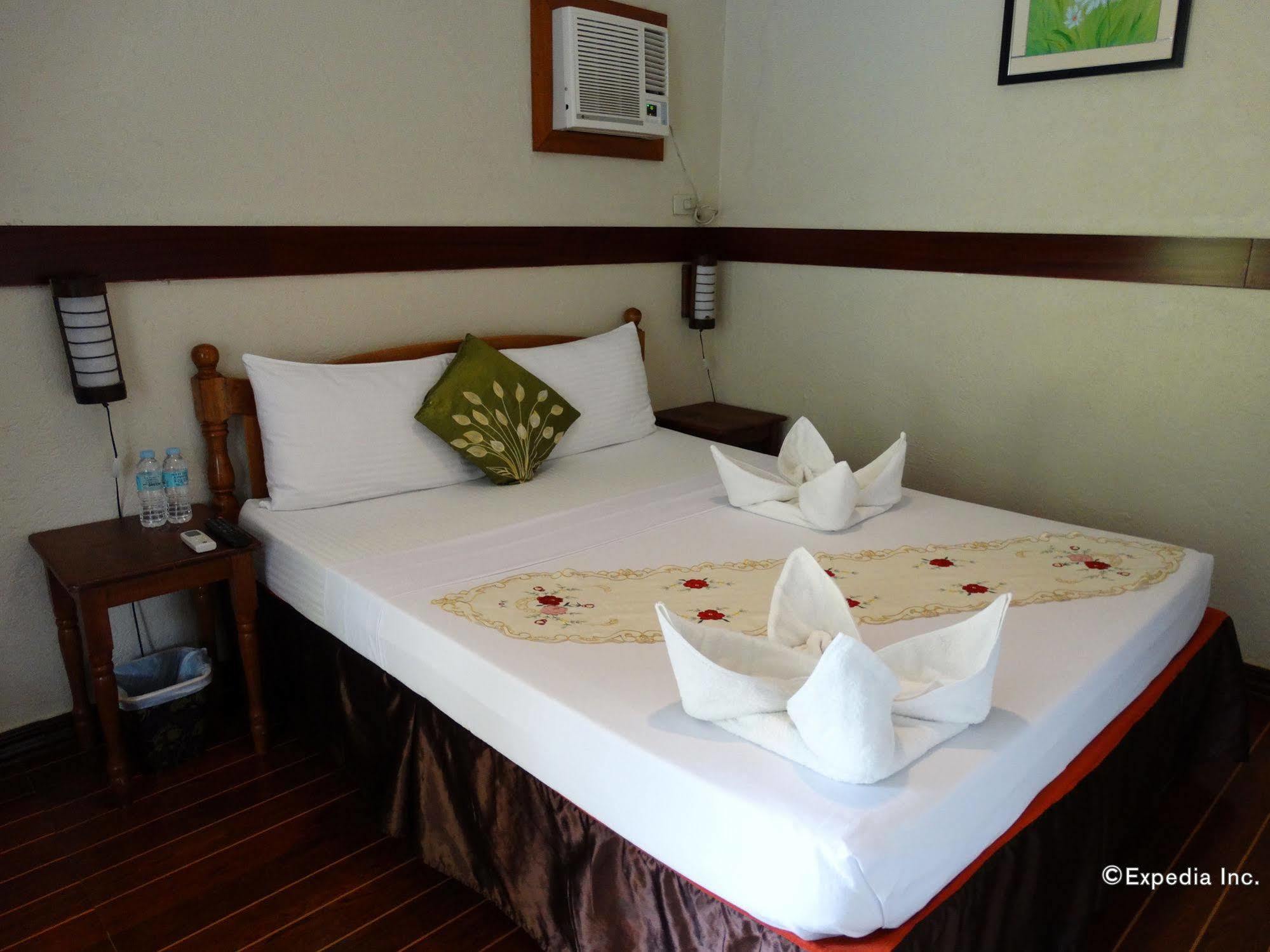 โรงแรมฟลอรัล วิลลาโรซา Puerto Princesa ภายนอก รูปภาพ