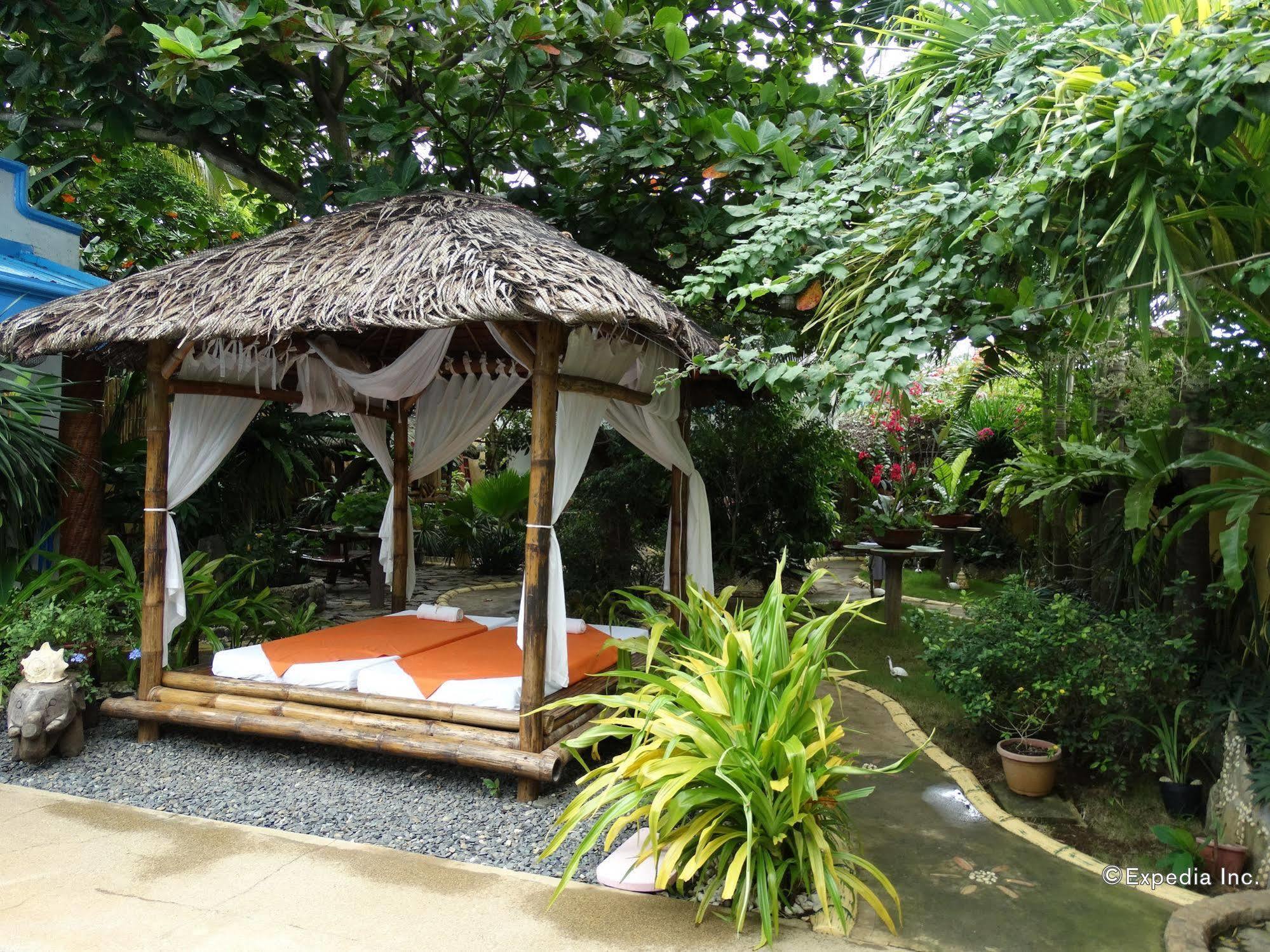 โรงแรมฟลอรัล วิลลาโรซา Puerto Princesa ภายนอก รูปภาพ